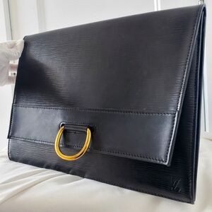 Authentic Vintage Louis Vuitton Epi Leather Sellier Clutch / Portfolio